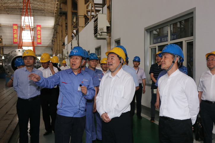 郝鹏参观调查J9集团国际集团所属企业电机公司